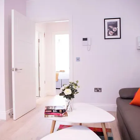 Apartment Quiet West End By Indigo Flats London