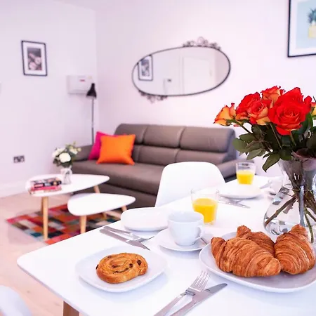 Quiet West End By Indigo Flats Apartment London