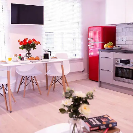 Quiet West End By Indigo Flats Appartamento *