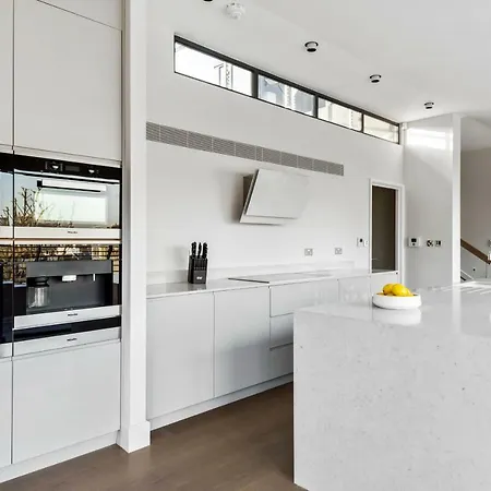 Sonder Museum House 4* London