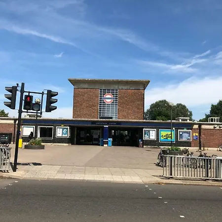 Hotel Western Northfields Ealing London