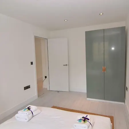 Apartment Wharf - Macarena London