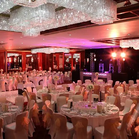 Radisson Blu Hotel, London Heathrow 4*