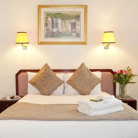Astor Court Hotel