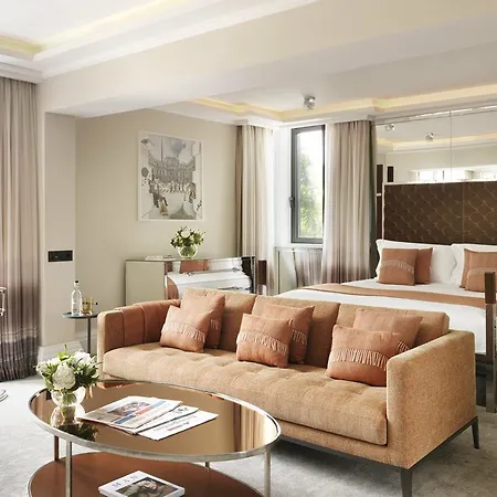 The Athenaeum & Residences 5*