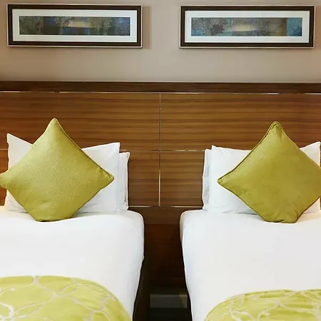 The Rembrandt 4*
