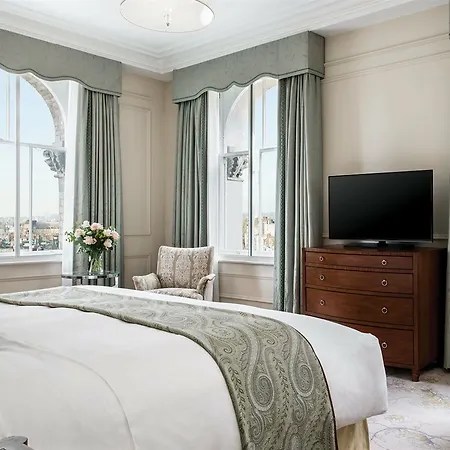 The Langham 5*