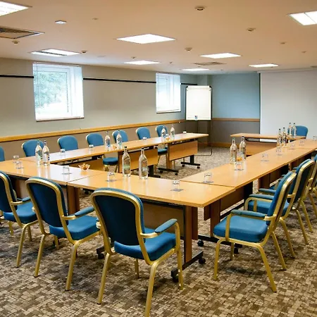 Hilton London 4* Croydon