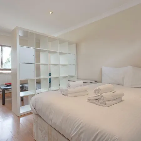 4 Bedroom Mews House In Kensal Rise Feriehus