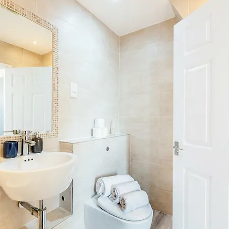 Apartment Bright & Spacious 4beds - Kensington High Street-olympia London