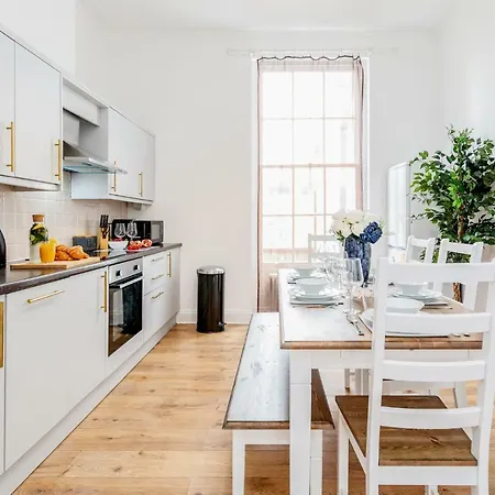 Bright & Spacious 4beds - Kensington High Street-olympia Apartment *