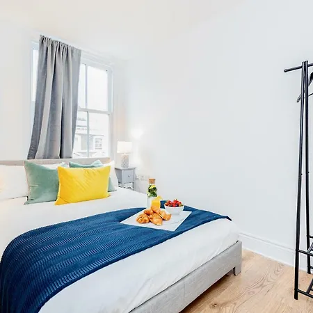 Bright & Spacious 4beds - Kensington High Street-olympia