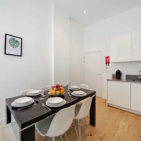 Apartment Stylish Near Central Free Wifi London