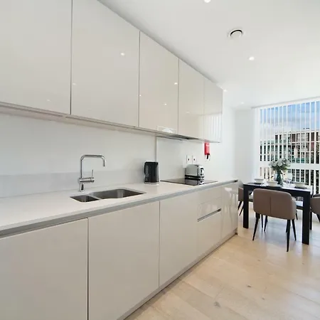 Apartment Stylish Near Central Free Wifi
