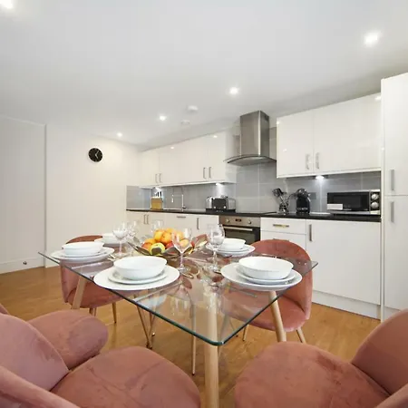 Modern In Bayswater Free Wifi & Aircon By Aparts
