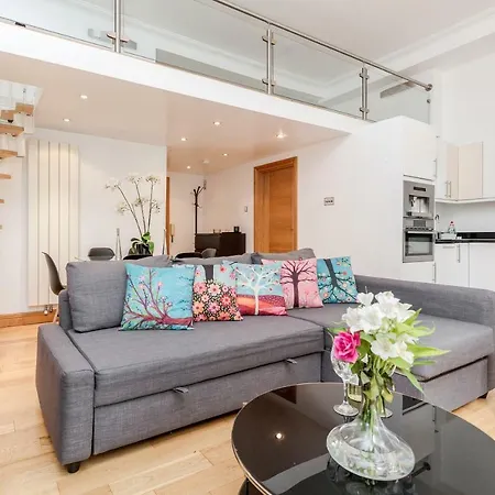 Porchester House *