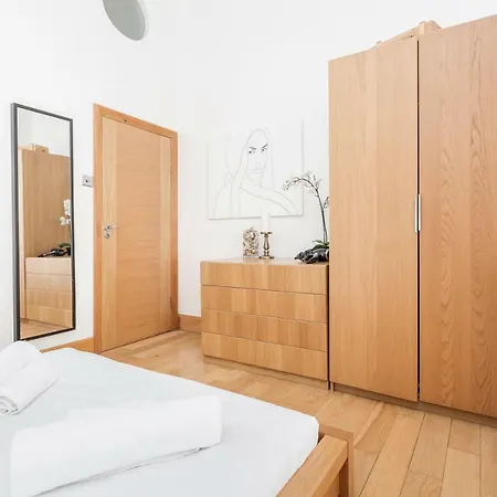 Apartment Porchester House London