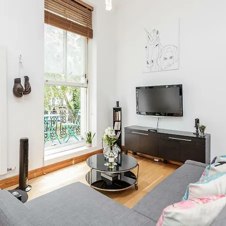 Porchester House Apartment *