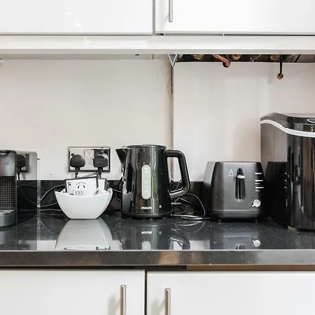 Apartment Porchester House London