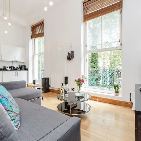 Porchester House Apartment *