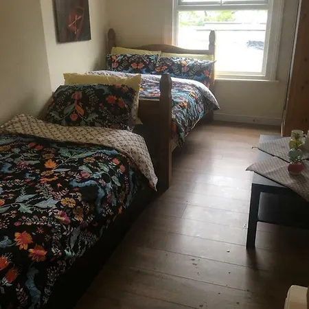 Ealing Broadway Guest House Hotel apartamentowy Londyn