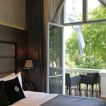 Eccleston Square 4*