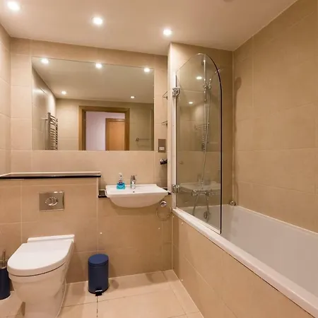 Apartment Modern 2 Bed 2 Bath Hyde Park