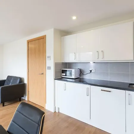 Apartment Modern 2 Bed 2 Bath Hyde Park London