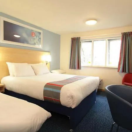 Отель Travelodge Central City Road Лондон
