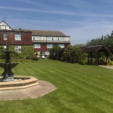 The Royal Chace 4* Enfield
