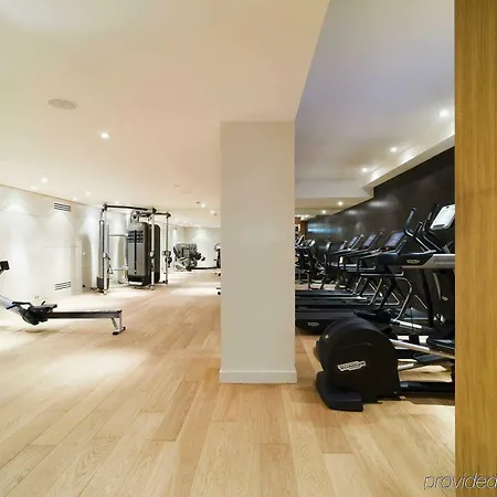 Apex Temple Court Hotel 4*
