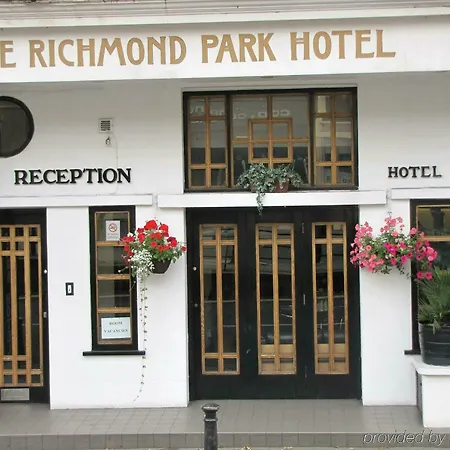 Richmond Park Отель
