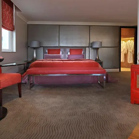 Radisson Blu Hotel, Mercer Street 5* London