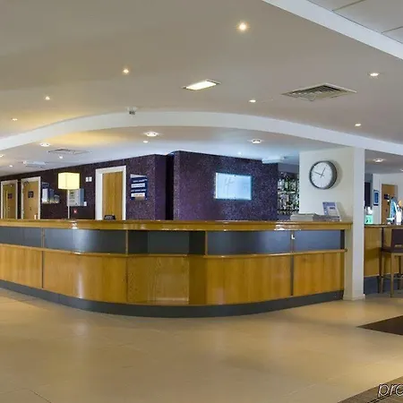 Holiday Express London-hammersmith By Ihg Hotel 3*