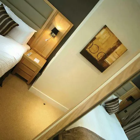 Mornington Kensington, Bw Premier Collection Hotel 4*