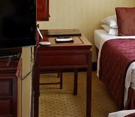 Hotel Rochester By Blue Orchid 4*