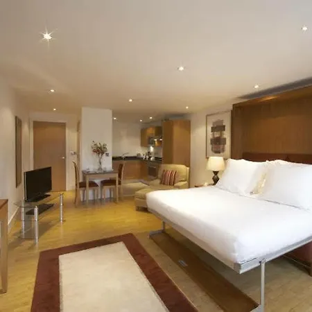 Hotel apartamentowy Marlin Stratford 4*