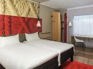 Ibis Greenwich Hotel