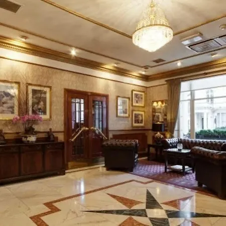 Otel Berjaya Eden Park 3*