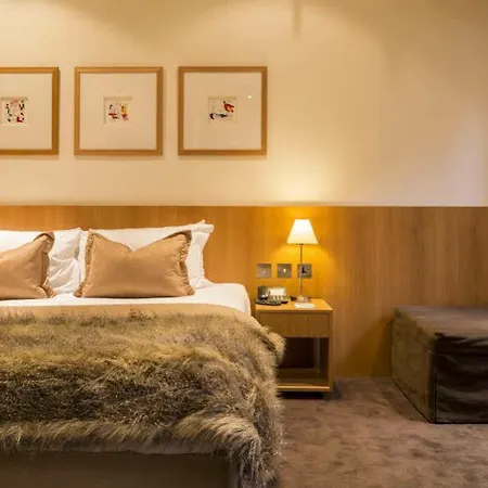 The Resident Kensington Hotel
