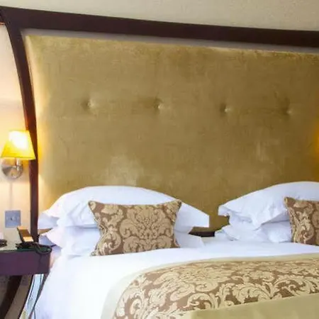 Manchester Street 4*