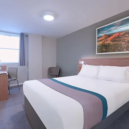 Travelodge Farringdon Hotel 3*
