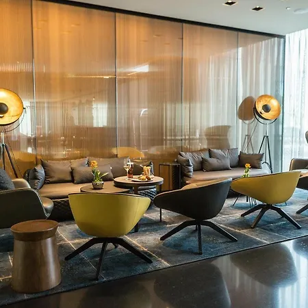 Park Plaza London, Park Royal Hotel Londýn