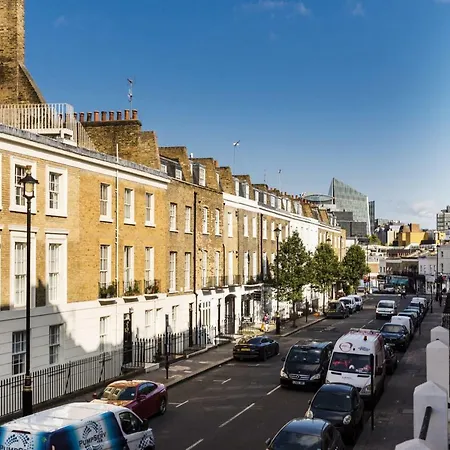 Charming Victoria Close To Buckingham Palace By Underthedoormat Apartment