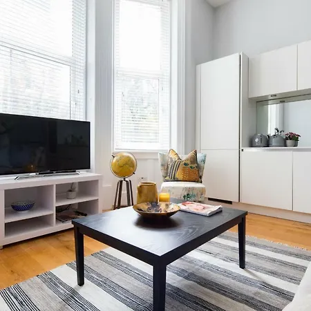 Kensington Court By Lime Street London