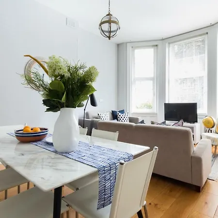 Apartment Kensington Court By Lime Street London