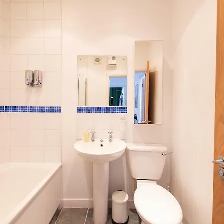 Thrive - Clapham Junction Apartment *