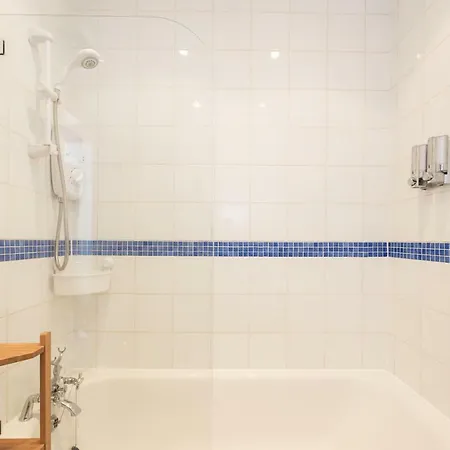 Thrive - Clapham Junction Apartment *