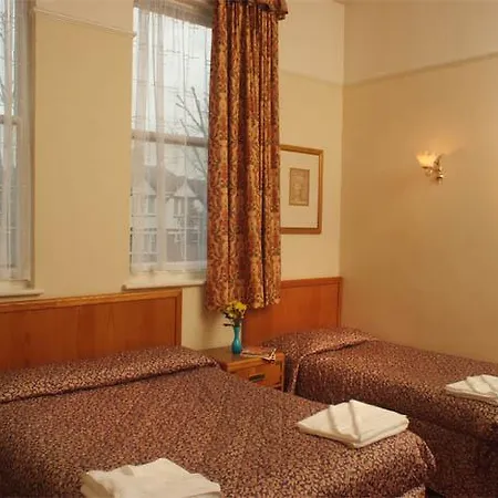 Channins Otel 2*