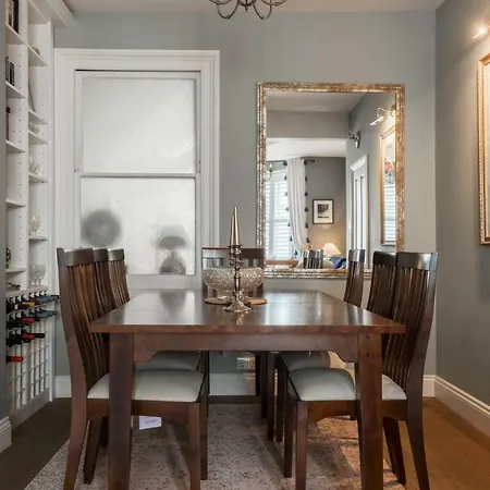 Holiday home Veeve - Beautiful Interiors On A Battersea Crescent London